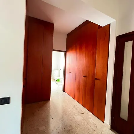 Interno 8 *